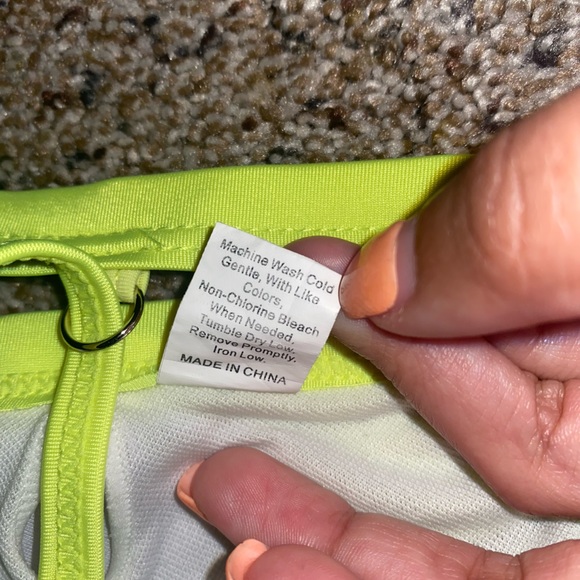 SHEIN neon yellow bikini top - Picture 5 of 5